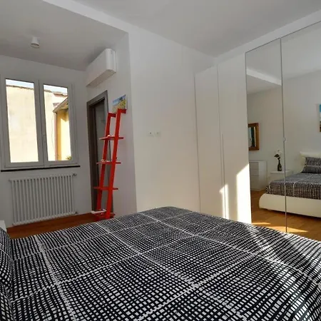 Apartment Hab Amendola La Spezia